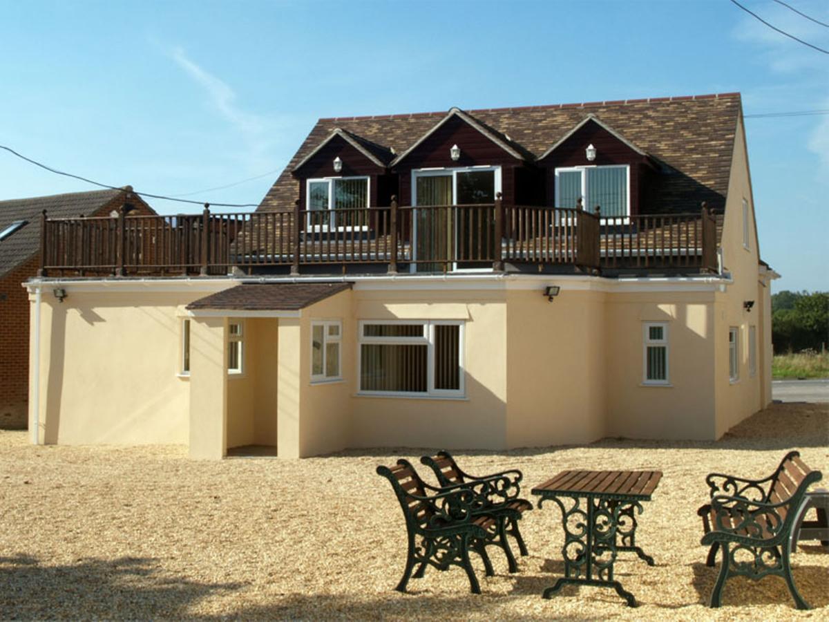 Готель Hawk House West Camel Екстер'єр фото